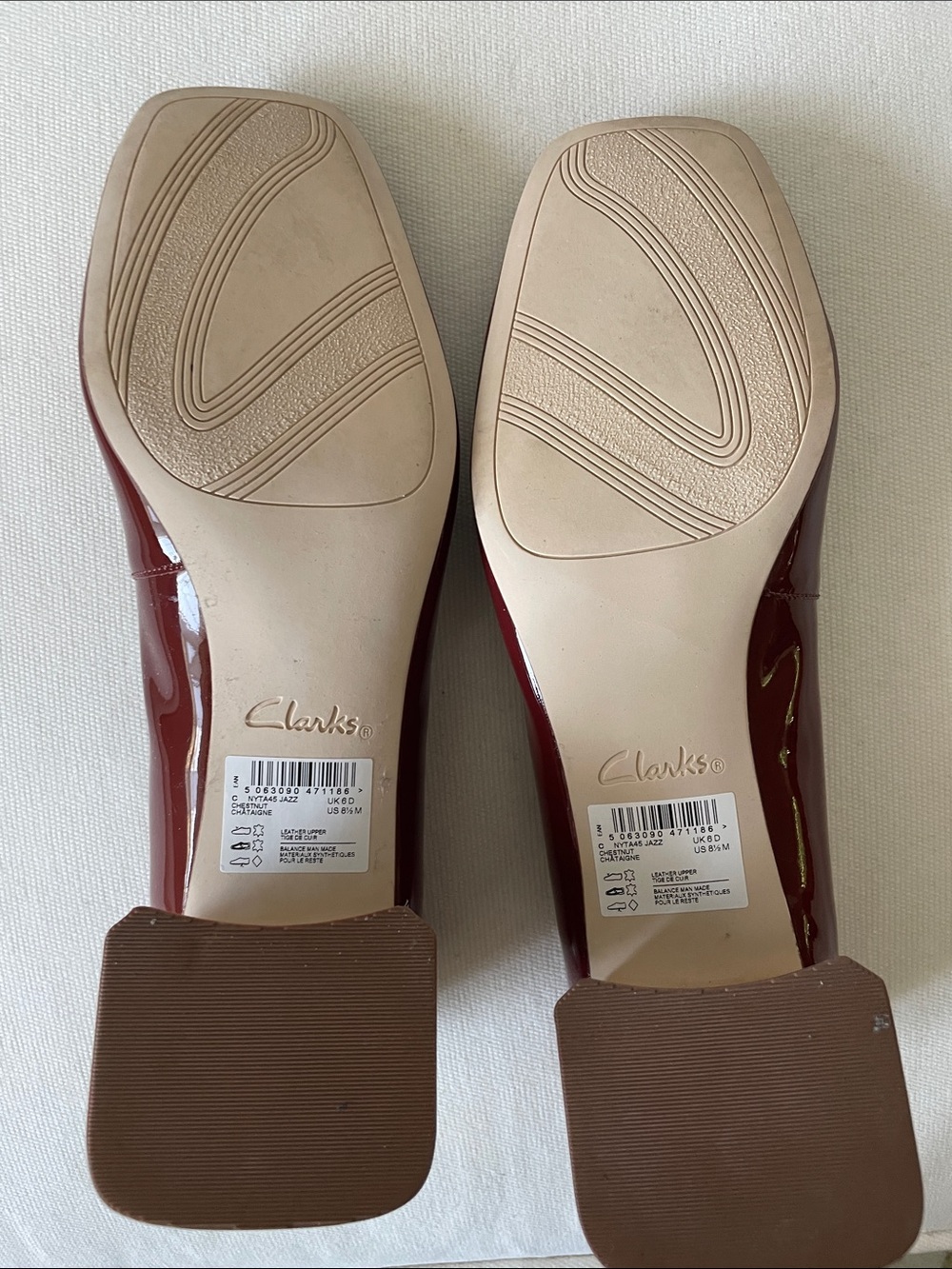Clarks Burgundy Patent Block Heel Pumps with Gold Buckle - Picture 6 of 8